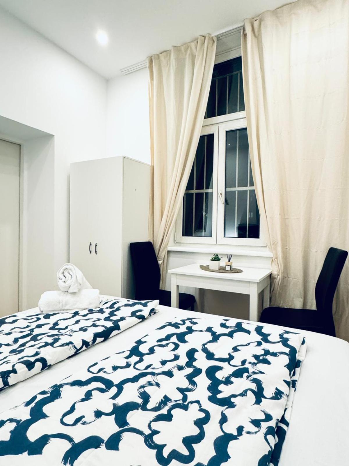 Apartment Convenient 4br Shared For 11p, 10 Min To Atzgersdorf *