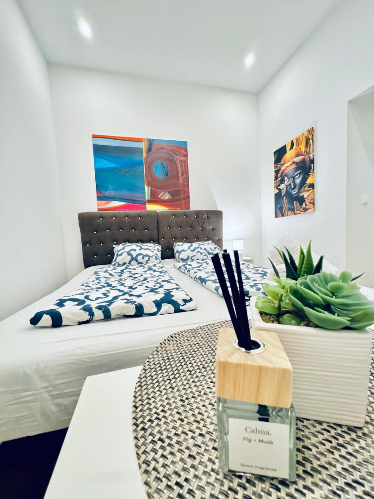 Apartment Convenient 4br Shared For 11p, 10 Min To Atzgersdorf