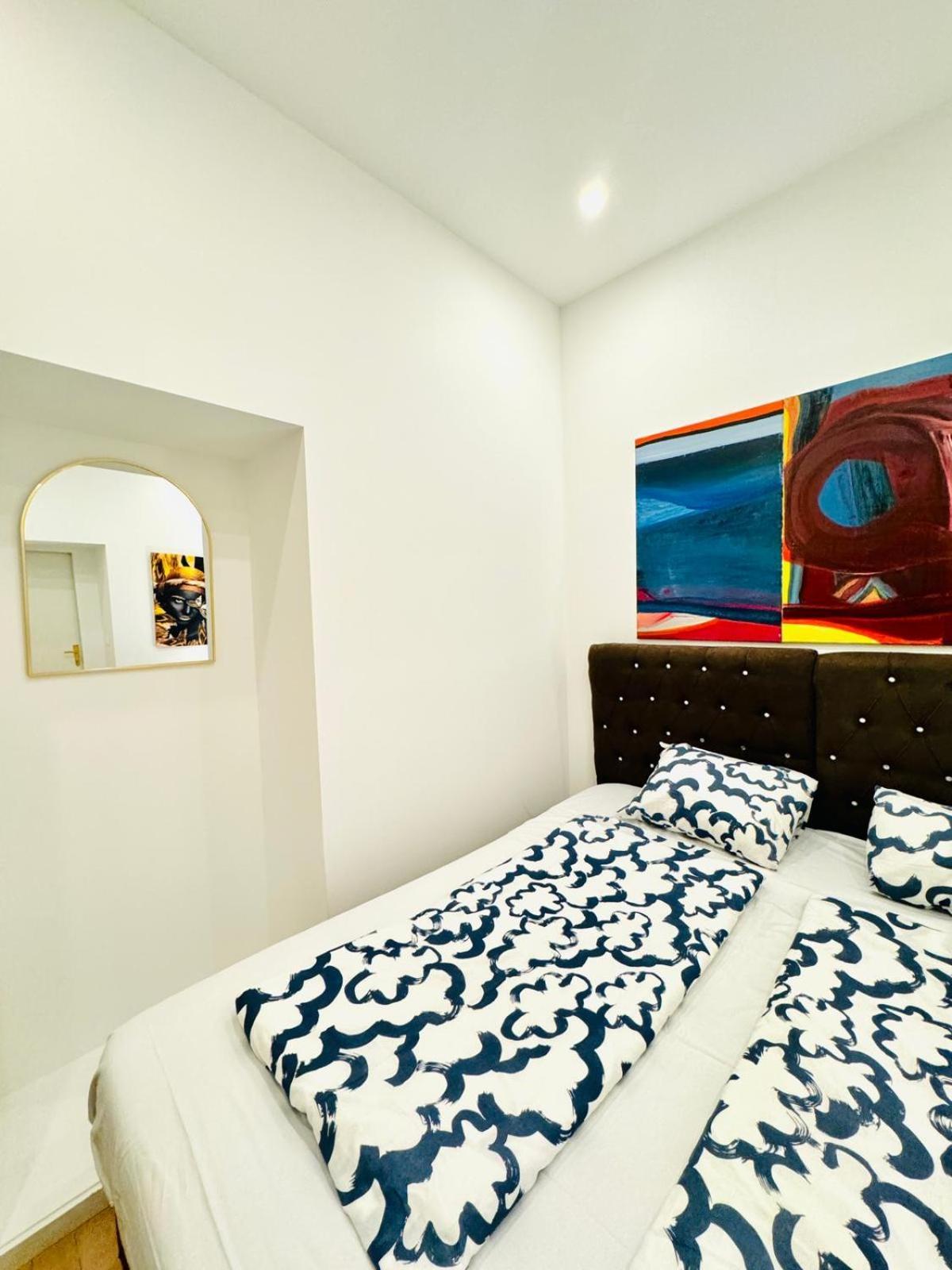 Apartment Convenient 4br Shared For 11p, 10 Min To Atzgersdorf *