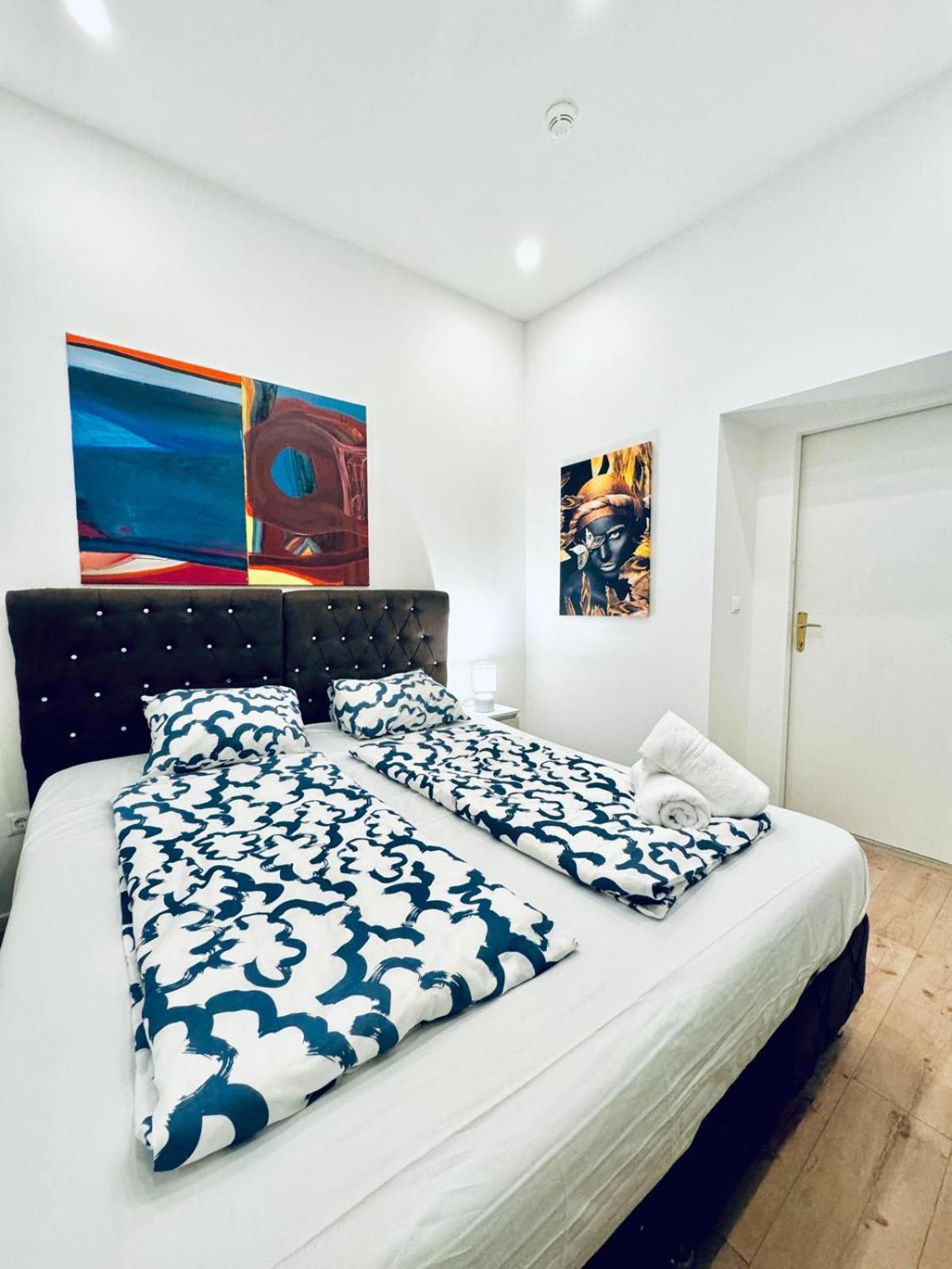 Convenient 4br Shared For 11p, 10 Min To Atzgersdorf * Vienna