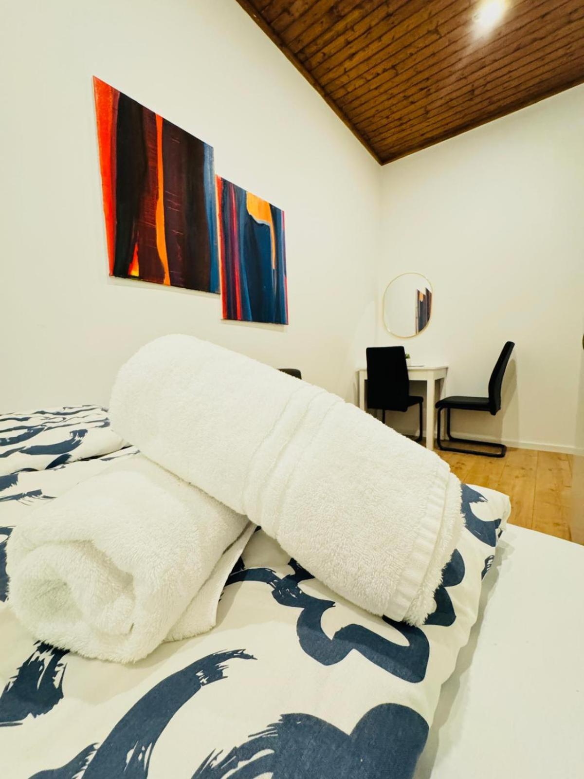Apartment Convenient 4br Shared For 11p, 10 Min To Atzgersdorf Vienna
