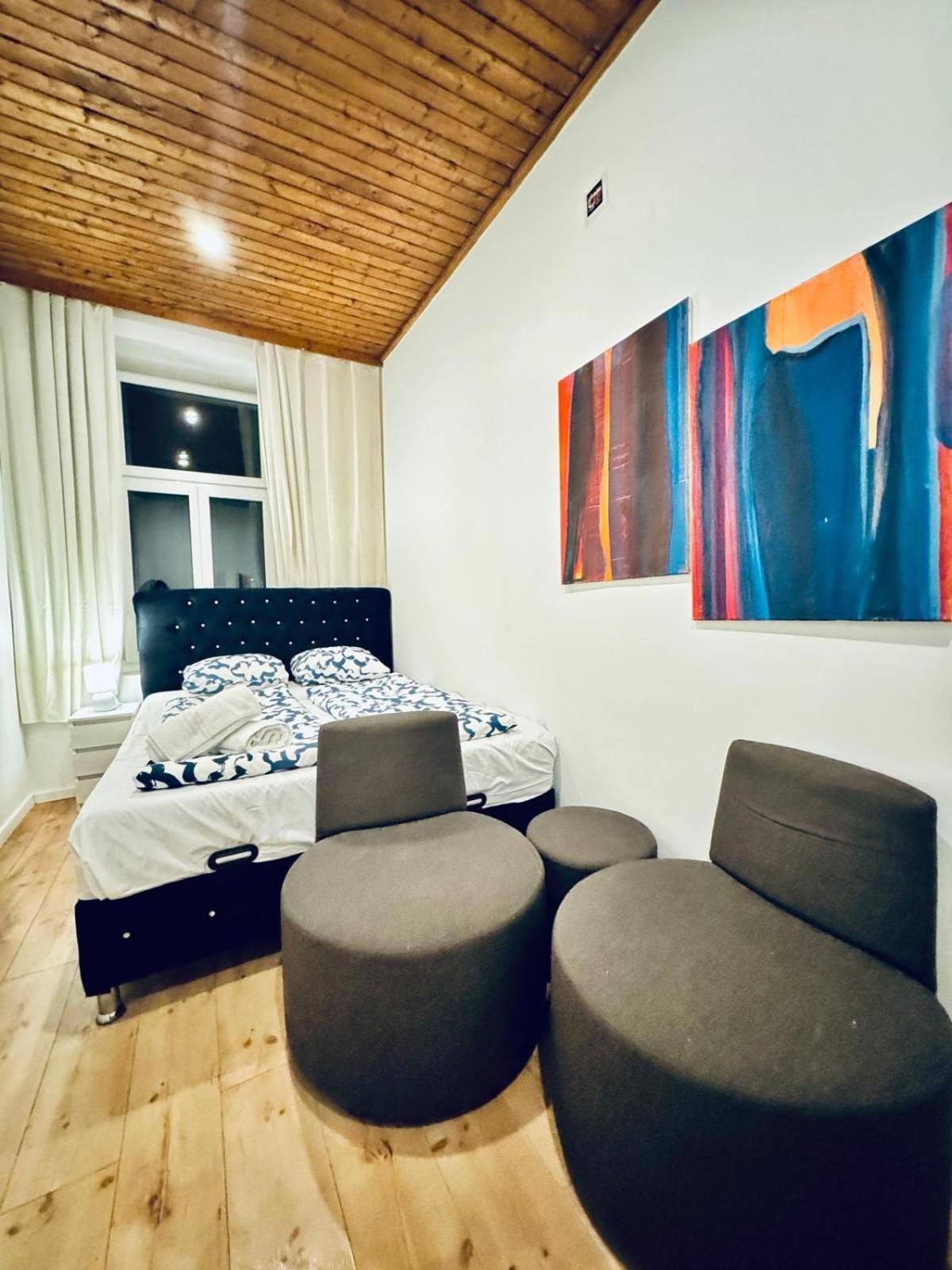 Convenient 4br Shared For 11p, 10 Min To Atzgersdorf * Vienna
