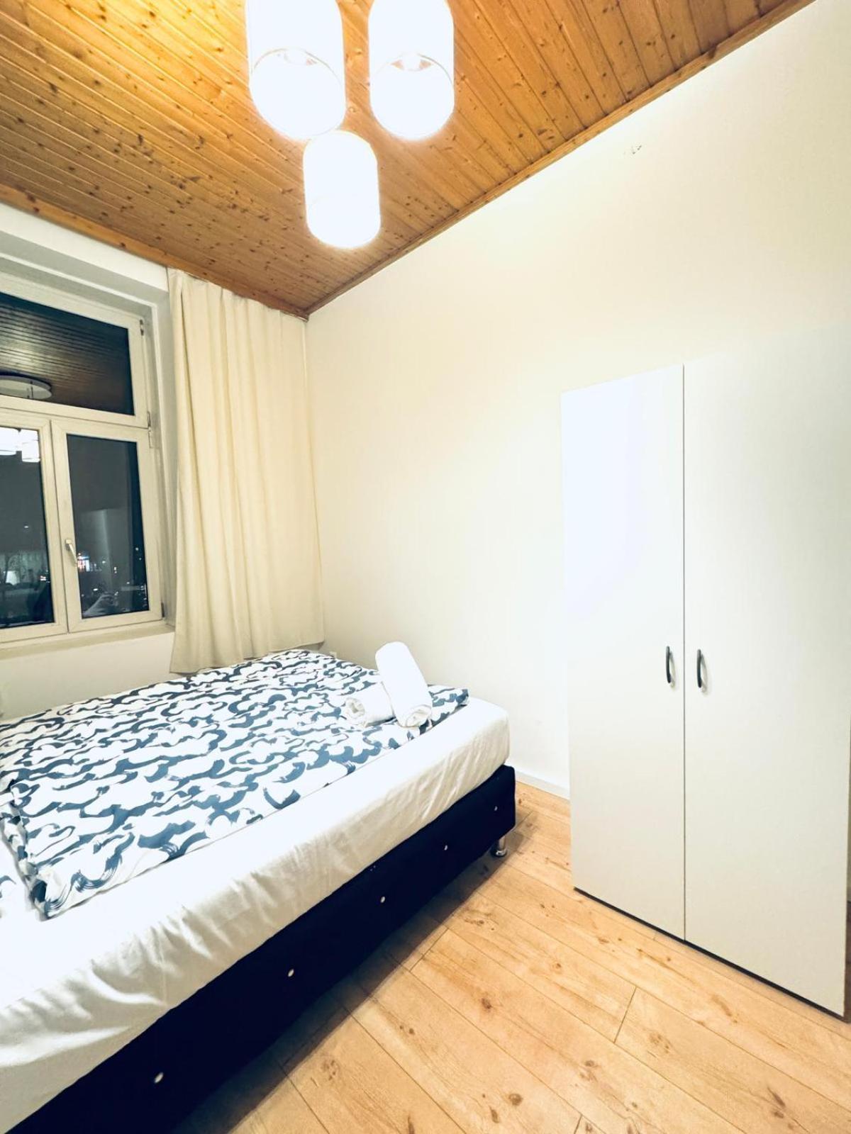 Apartment Convenient 4br Shared For 11p, 10 Min To Atzgersdorf Vienna
