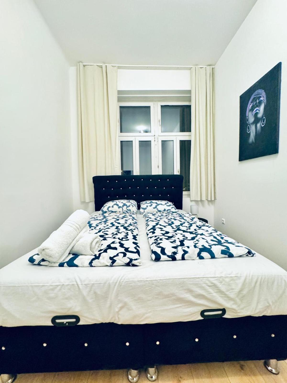 Convenient 4br Shared For 11p, 10 Min To Atzgersdorf Apartment Vienna