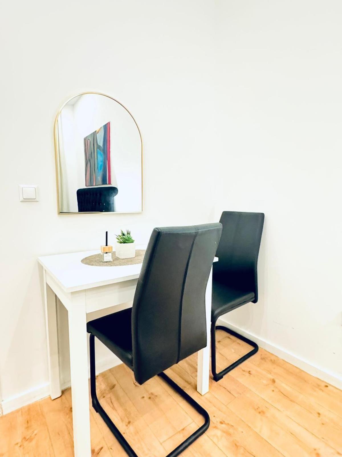 Convenient 4br Shared For 11p, 10 Min To Atzgersdorf * Vienna