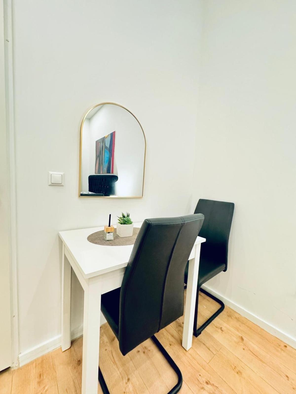 Convenient 4br Shared For 11p, 10 Min To Atzgersdorf Vienna