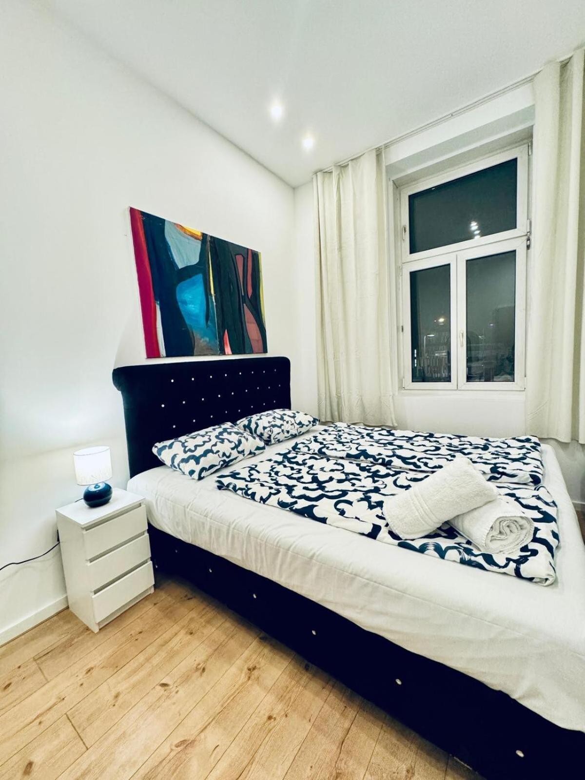 Convenient 4br Shared For 11p, 10 Min To Atzgersdorf Apartment *