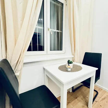 Convenient Stay 4Br Shared Apt For 11P, 10 Min To Atzgersdorf Vienna Exterior photo