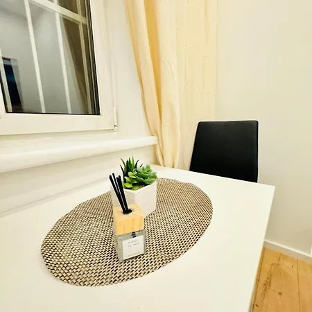 Convenient Stay 4Br Shared Apt For 11P, 10 Min To Atzgersdorf Vienna Exterior photo