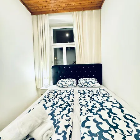 Convenient Stay 4Br Shared Apt For 11P, 10 Min To Atzgersdorf Vienna Exterior photo