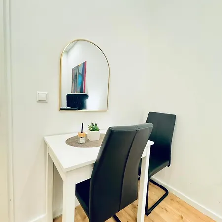 Convenient Stay 4Br Shared Apt For 11P, 10 Min To Atzgersdorf Vienna Exterior photo