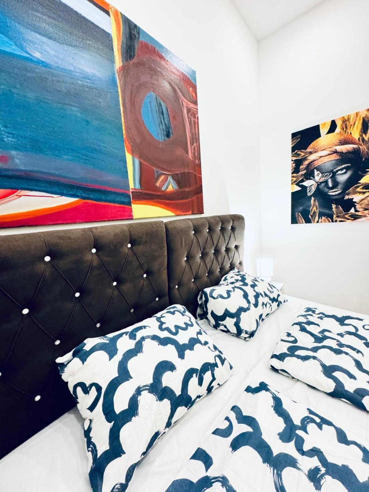 Convenient 4br Shared For 11p, 10 Min To Atzgersdorf Vienna