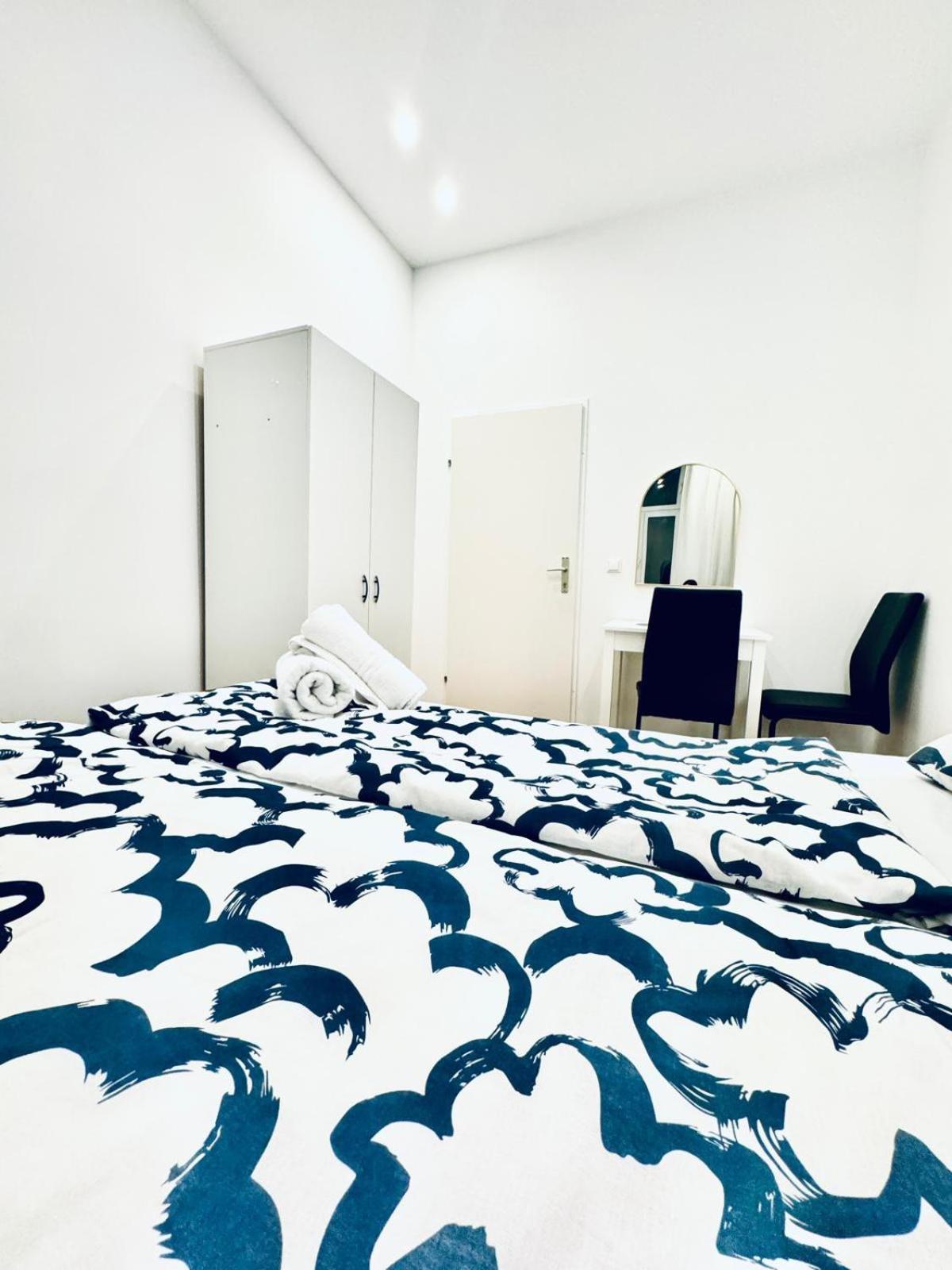 Convenient 4br Shared For 11p, 10 Min To Atzgersdorf Apartment Vienna